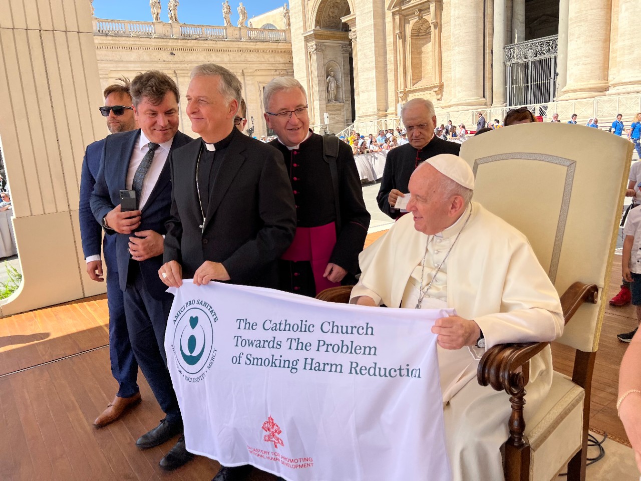 "La Chiesa Cattolica di fronte alla questione della riduzione dei danni del fumo"